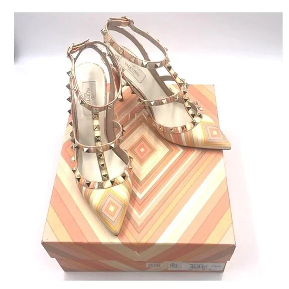 RARE Valentino Rockstud 1975 Pump, size 38.5, US 7, Matching Box NWT, MSRP $1195 - Picture 3 of 16